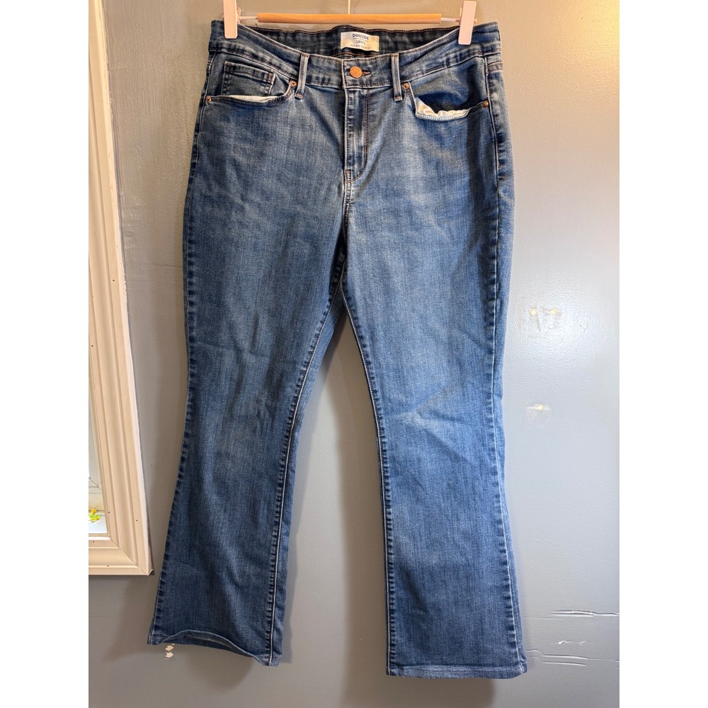 Denizen from Levis Womens Mid-Rise Bootcut Jeans Medium Wash W31 L32 12M